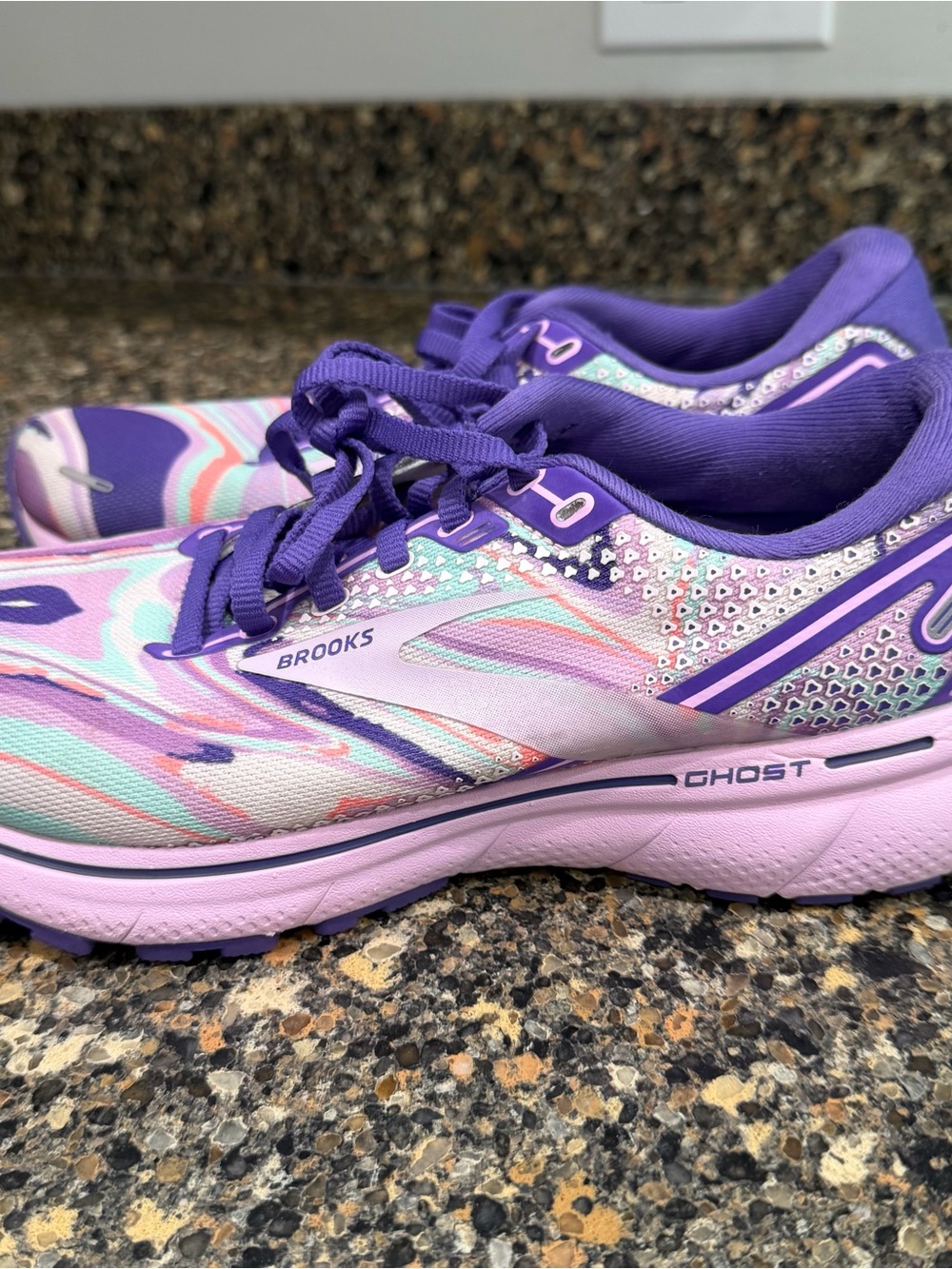 Brooks Ghost Women's Running Shoes in Purple 7.5